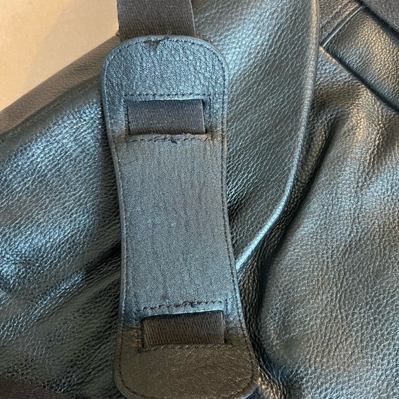 Banana Republic Black Pebbled Genuine Leather Messenger Laptop Bag Fabric Strap - Picture 12 of 13